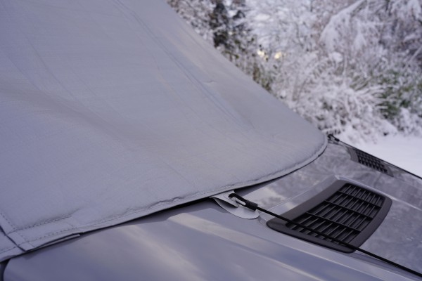 Exterior insulated screen cover Ford